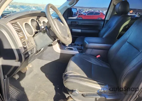 2010 Toyota Tundra Double Cab Sr5 z USA, uszkodzony, nr VIN 5TFRY5F14AX089366